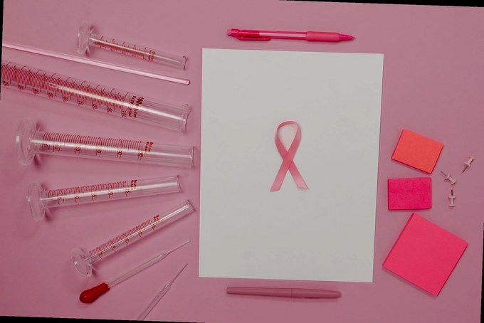 discussion entre médecin et patient sur le cancer du sein